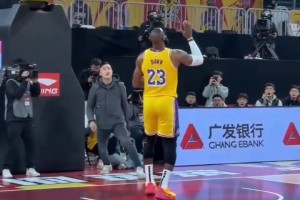 AI还是太强大了！全网都在跟詹姆斯单挑！ - jrs低调看